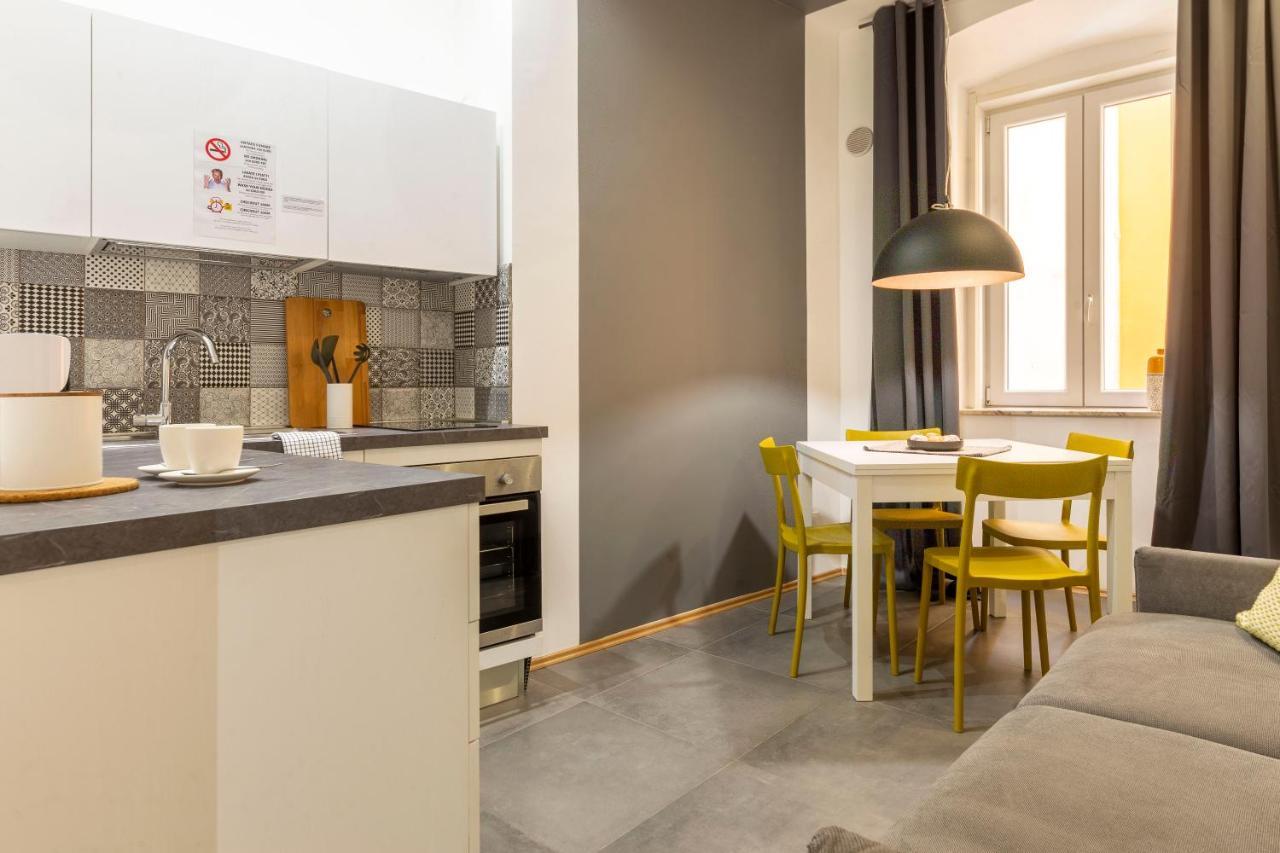 Tram Apartment For 4 Guests Trieste Exteriör bild