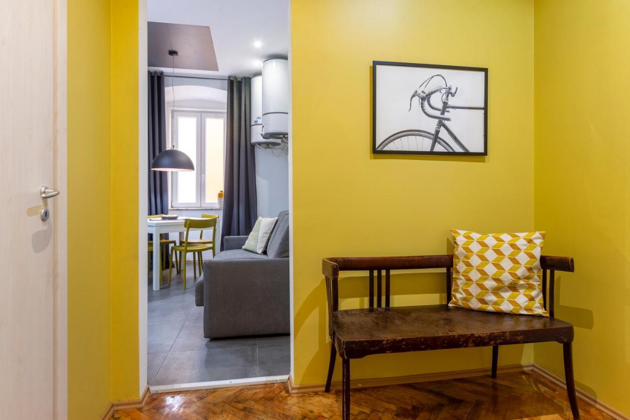 Tram Apartment For 4 Guests Trieste Exteriör bild